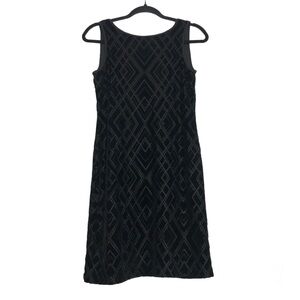 White House Black Market Whimsigoth Black Velvet Geometric Shift Dress Size XXS